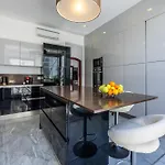 Luxurious 5 Bedroom Pool, 3min From St Julian's Βίλα *