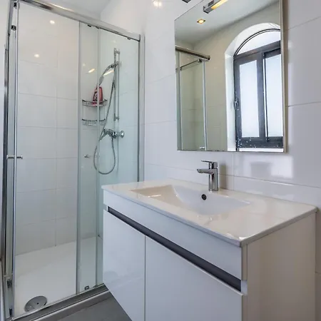 Villa Luxurious 5 Bedroom Pool, 3min From St Julian's