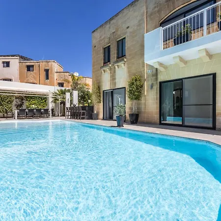 Luxurious 5 Bedroom Pool, 3min From St Julian's