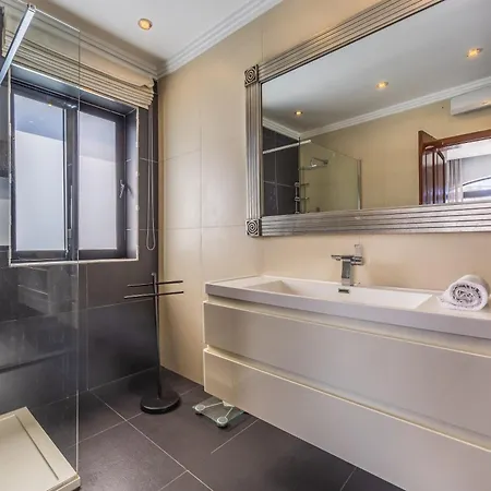 빌라 Luxurious 5 Bedroom Pool, 3min From St Julian's