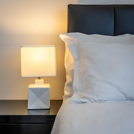 Luxurious 5 Bedroom Pool, 3min From St Julian's Βίλα