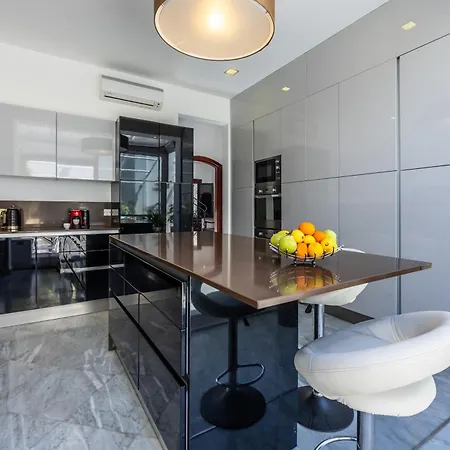 Luxurious 5 Bedroom Pool, 3min From St Julian's 빌라 *