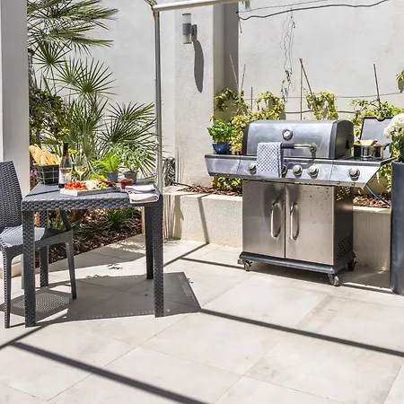 Luxurious 5 Bedroom Pool, 3min From St Julian's