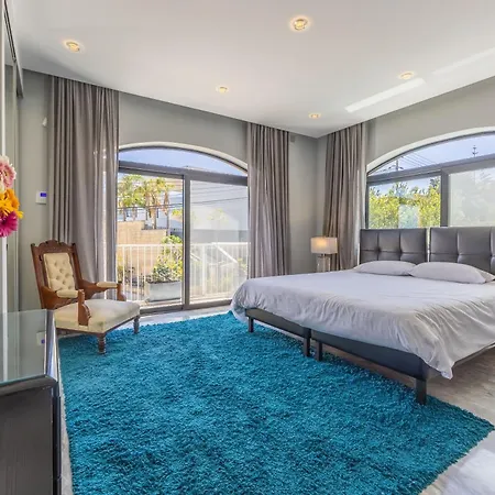 Luxurious 5 Bedroom Pool, 3min From St Julian's