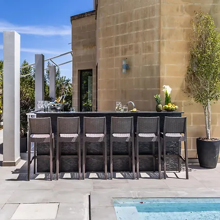 Villa Luxurious 5 Bedroom Pool, 3min From St Julian's