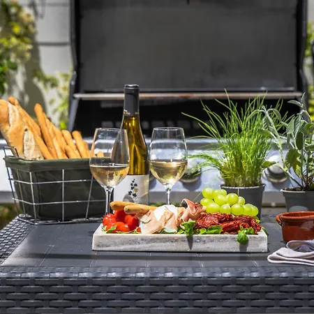 Βίλα Luxurious 5 Bedroom Pool, 3min From St Julian's *