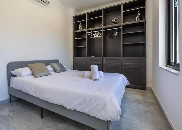 Luxurious 5 Bedroom Pool, 3min From St Julian's Is-Swieqi