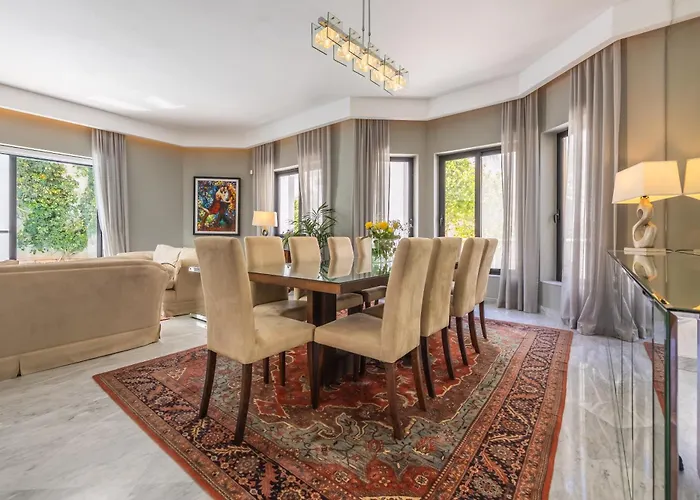 Luxurious 5 Bedroom Pool, 3min From St Julian's *